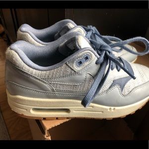 Nike AIR MAX BLUE Size 7.5